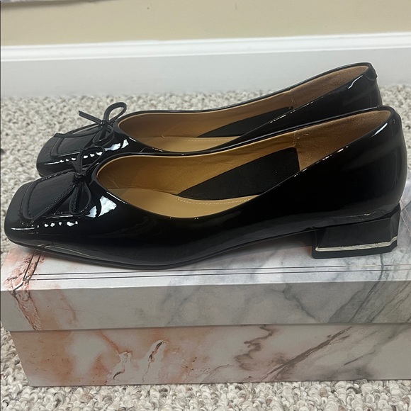 Manual Customized Women’s Black Patent Leather Bow Accent Pumps Size 8.5 - Picture 3 of 9